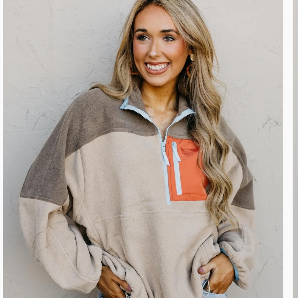 NWT MOD Boutique Lindie Fleece Pullover size medium
